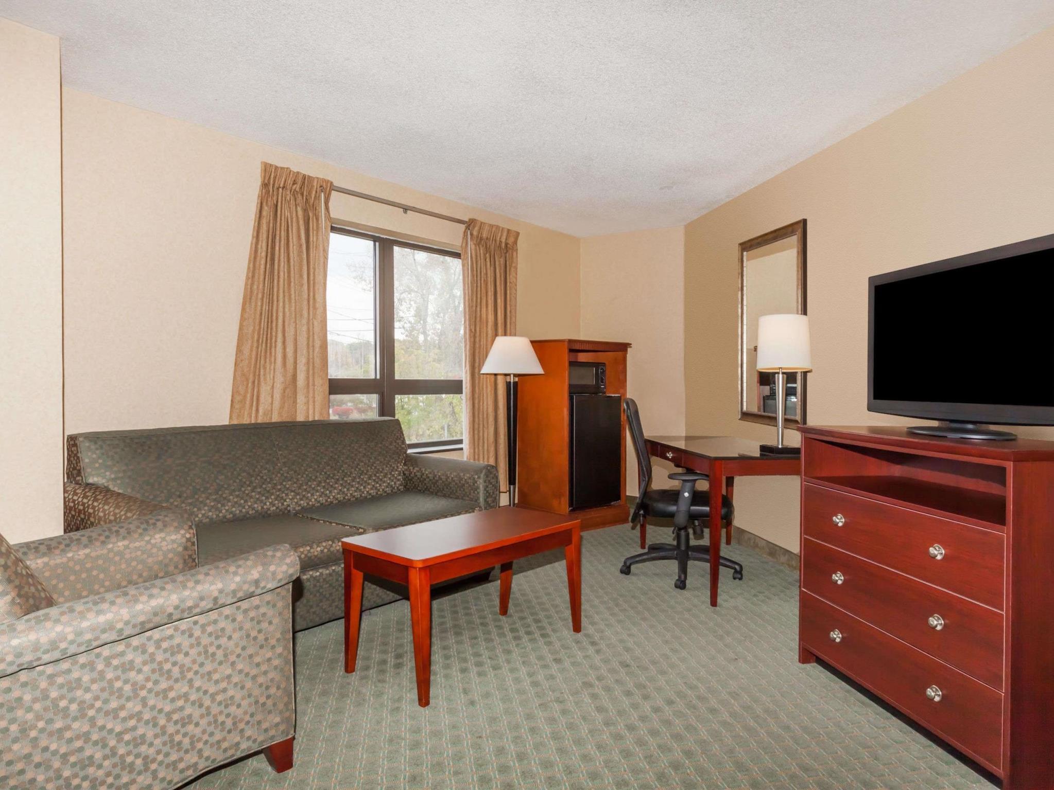 Days Inn By Wyndham Utica Exterior foto